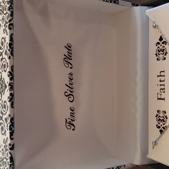 "Faith" necklace - Picture 3 of 4